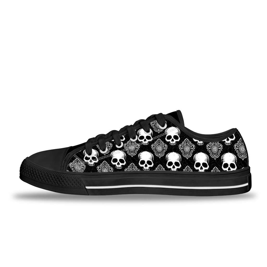 Black Skull Pattern Low Top Shoes 0921