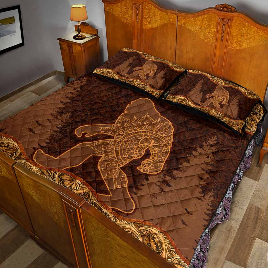 Bigfoot Quilt Bed Set