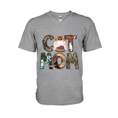 Cat Mom - Personalized Mother's Day Father's Day T-shirt and Hoodie